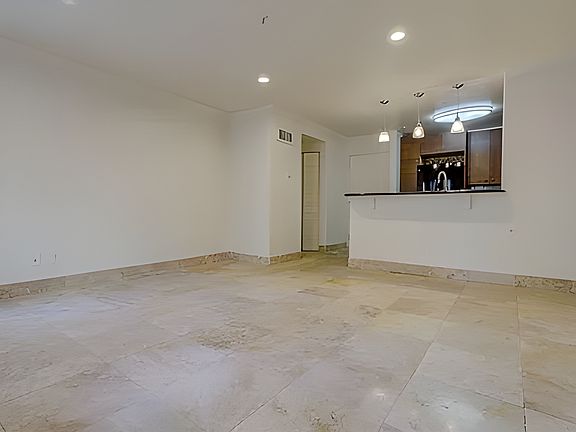 2nd image of 3550 Lebon Dr Unit 6123