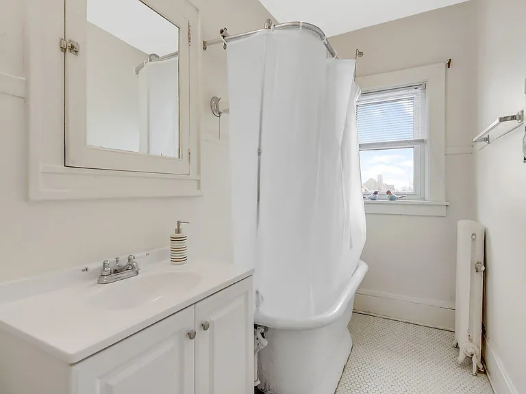 2107 Hennepin Ave #11 — Photo 18