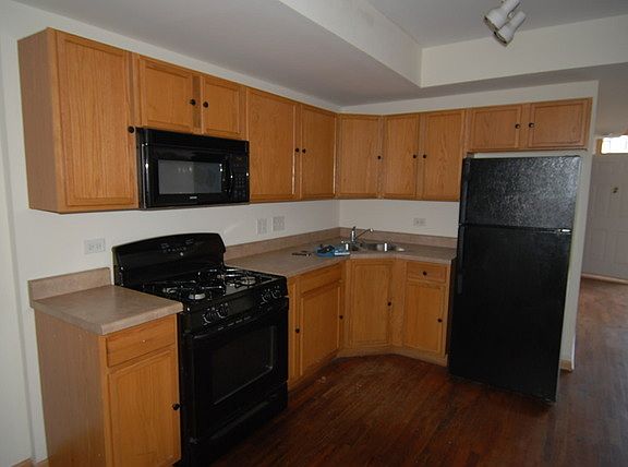 2nd image of 2429 W Madison St Ste 4