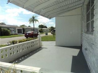 6935 NW 17th St, Margate, FL 33063