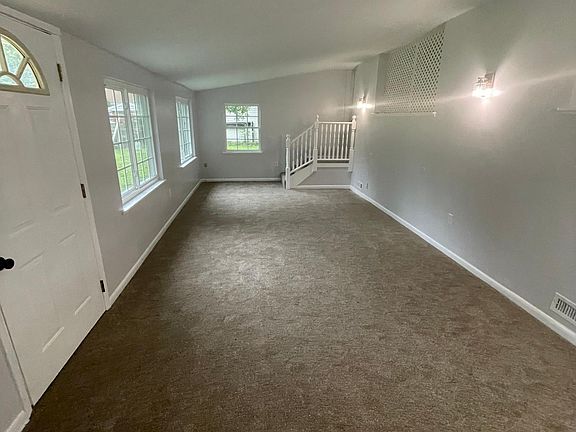5th image of 59 Peters Ln