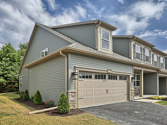 Attached 2 car garage
