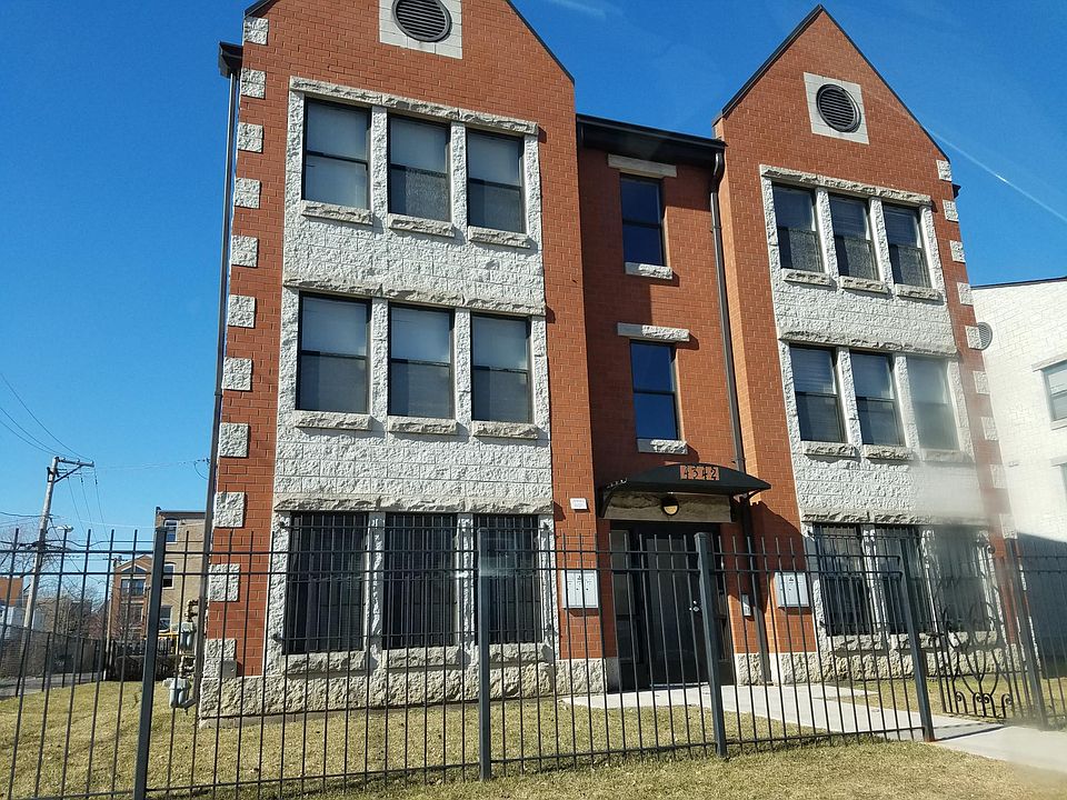 2nd image of 4330 S Champlain Ave #2B