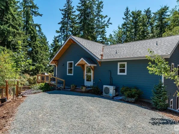 713 NE Circle Drive, Coupeville, WA 98239