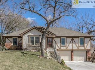 17407 W 70th St, Shawnee, KS 66217