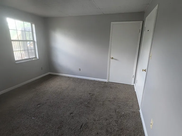 430 Britton Ave #4 — Photo 5