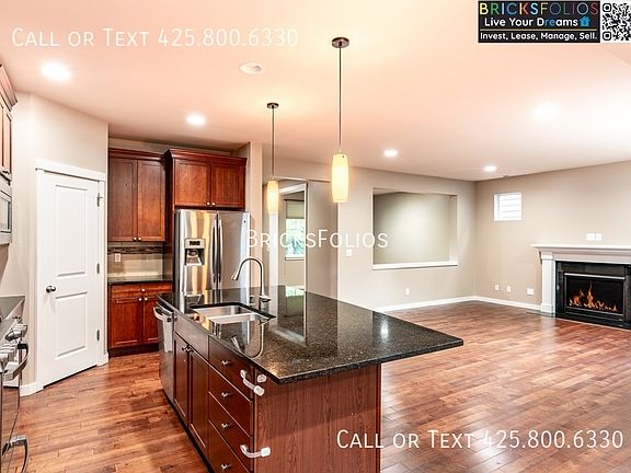 4th image of 10909 Eastridge Dr NE