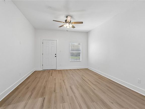 2nd image of 2900 N Monterey Ct