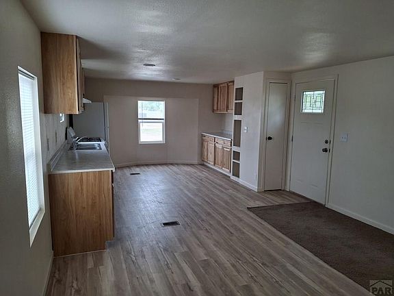 5th image of 301 S Helen Ave