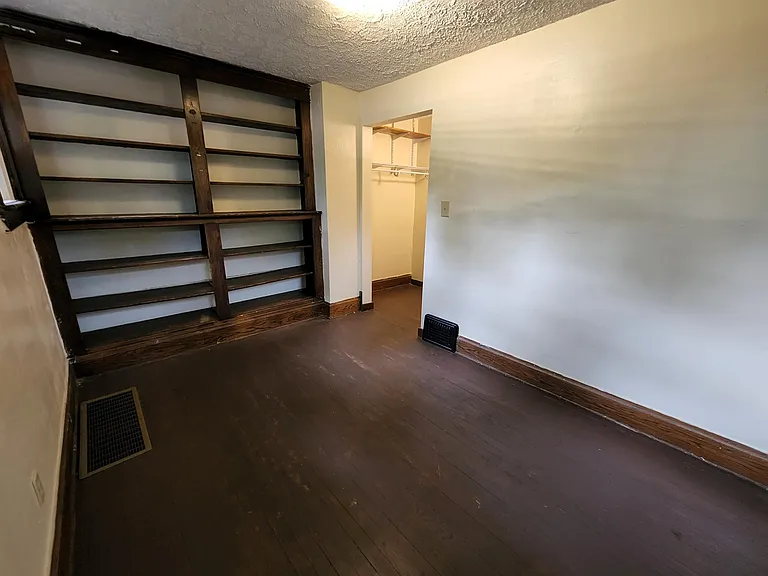 114 Linden Rd — Photo 15