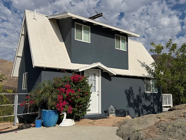 tiny house in quiet, private location