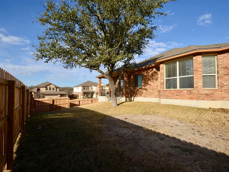 7300 Golden Oak Ln — Photo 18