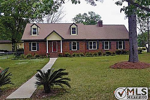 1st image of 901 Circle Dr