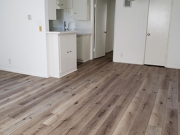5th image of 1244 11th St APT A