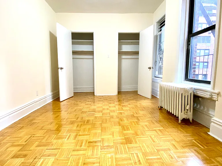 220 E 78th St #23 — Photo 2
