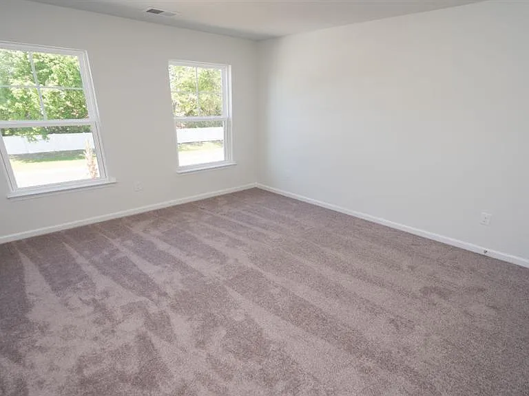 654 Sadlers Creek Ct — Photo 11