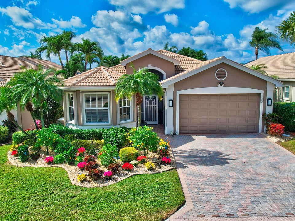 1st image of 13507 Cordoba Lake Way