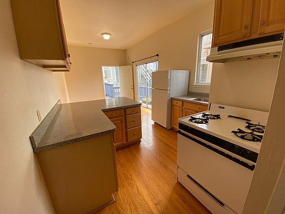 4th image of 428 Union St #C