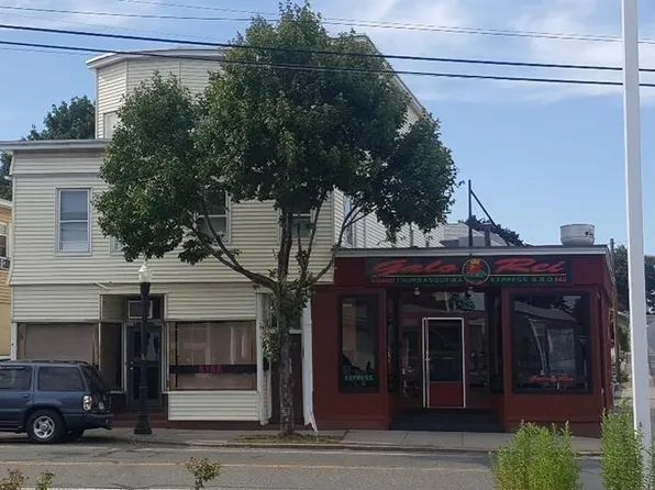 313-319 East St, Ludlow, MA 01056