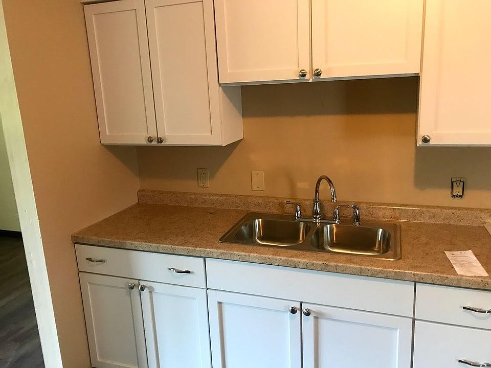 Fully refinished eat in kitchen!