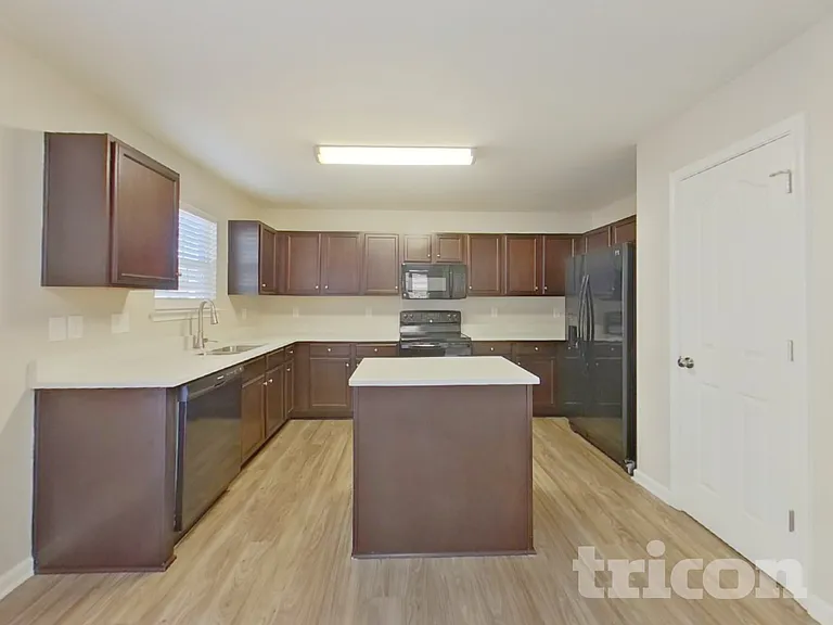 3627 Alexander Forest Dr — Photo 7