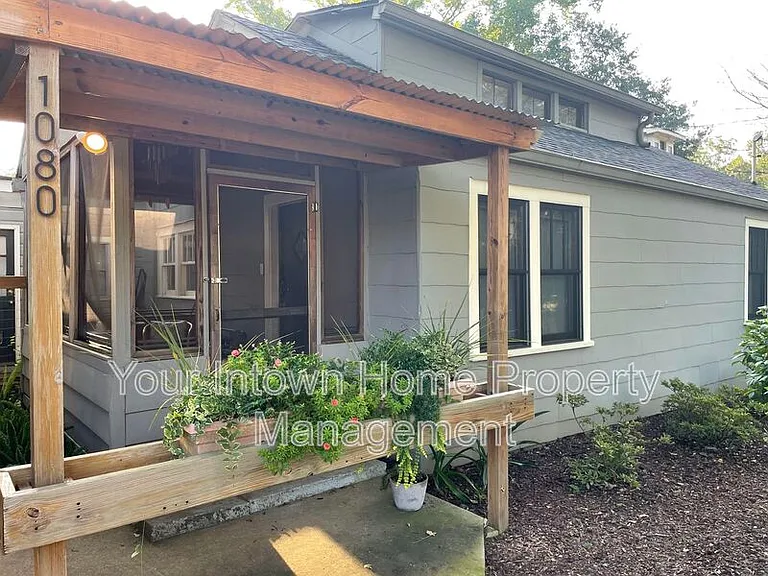 1080 Benteen Ave SE — Photo 37