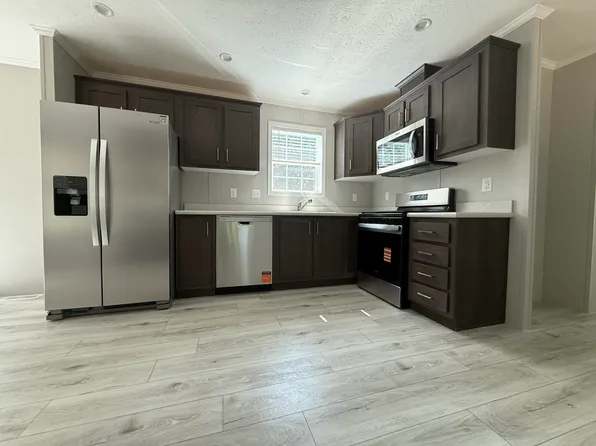 64 N 2nd Rangeway, Oakland, ME 04963