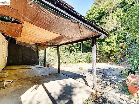 4th image of 26490 Parkside Dr