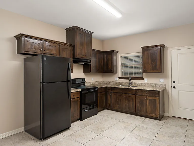2608 E Garfield Ave #2 — Photo 5