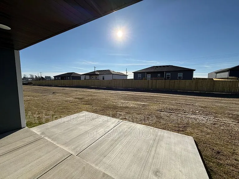 156 Bailey Dr — Photo 12