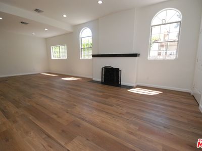 530 N Poinsettia Pl, Los Angeles, CA, 90036
