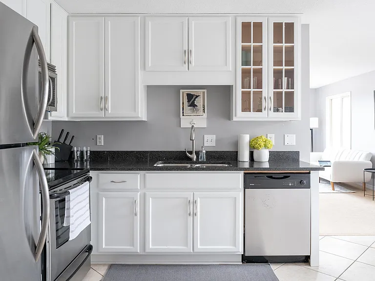 5136 Hiawatha Ave #201 — Photo 11