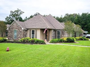 27851 Lakeview Dr, Walker, LA 70785