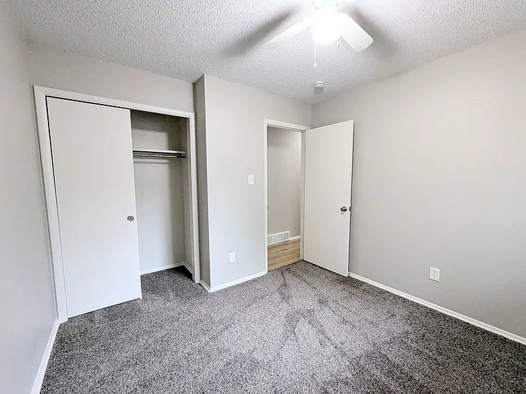 2511 Launcelot Ct — Photo 22