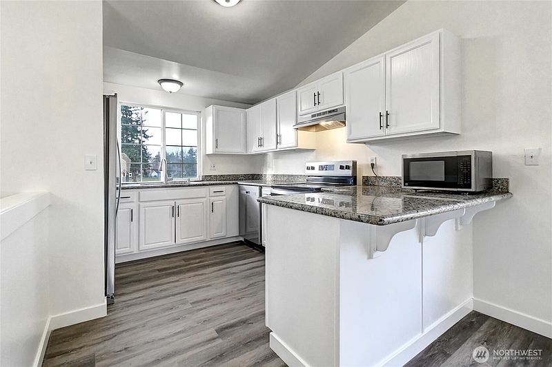 5th image of 8823 18th Avenue E