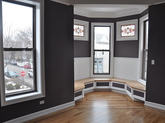 4th image of 2108 N Kenmore Ave #1