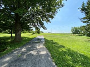 3718 Sand Creek Rd, Decatur, IL 62521