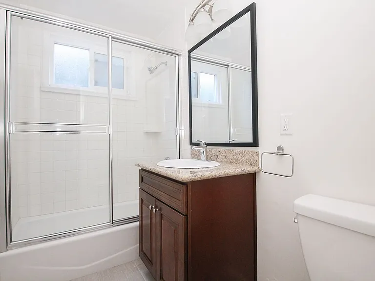 3375 Manning Ave — Photo 8