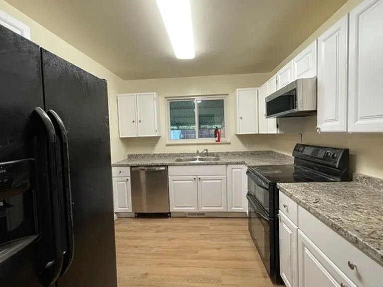 387 S Queen Cir — Photo 4