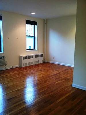 Rented by City Connections Realty | media 3