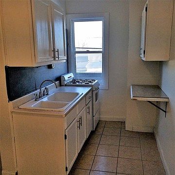 2nd image of 2710 Lyndale Ave S APT 1