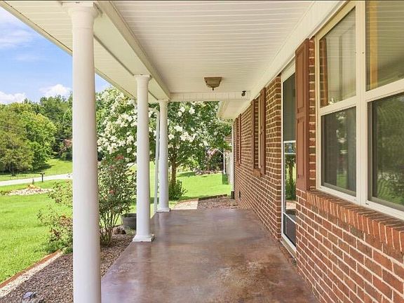 5th image of 2897 Clearview Rd