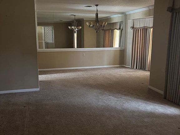 3rd image of 2823 Vista Del Arroyo Dr