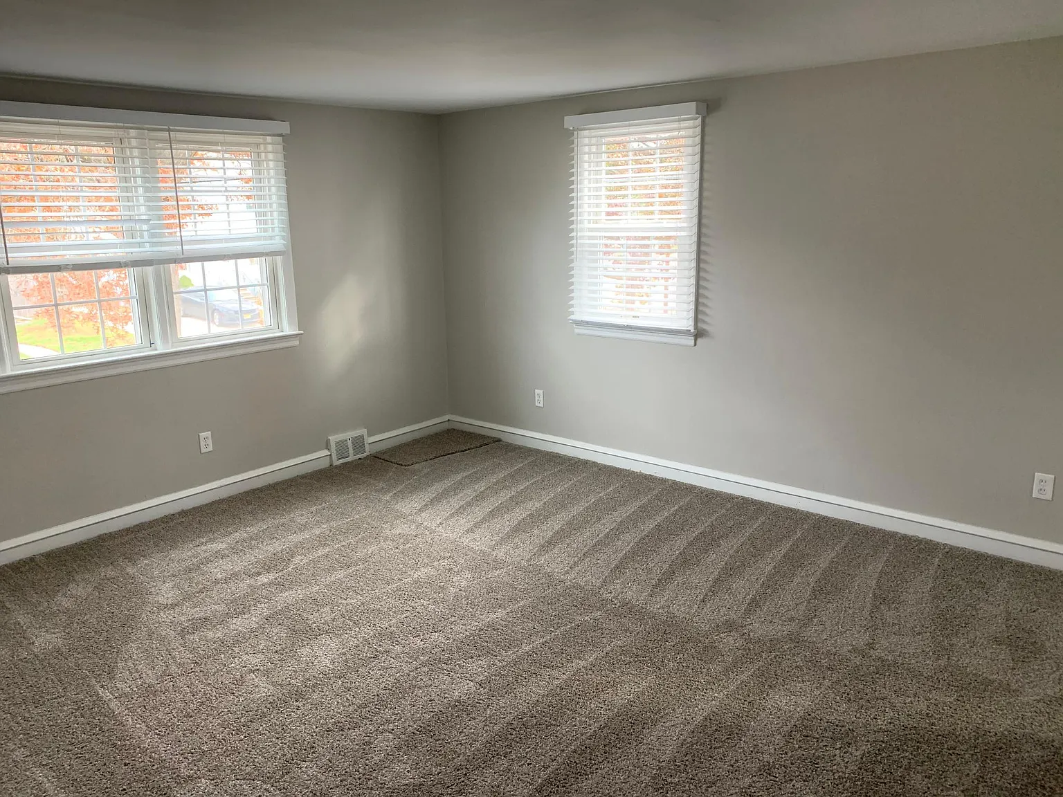 2 bed, 960 sqft, $2,250 — Photo 2