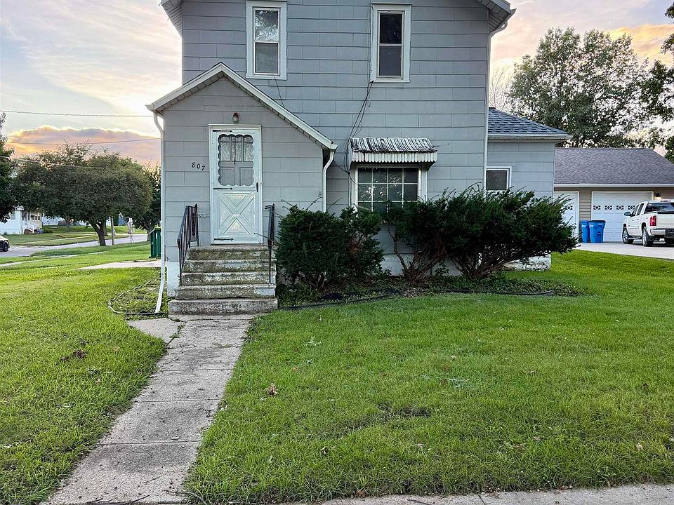 1st image of 807 6th St