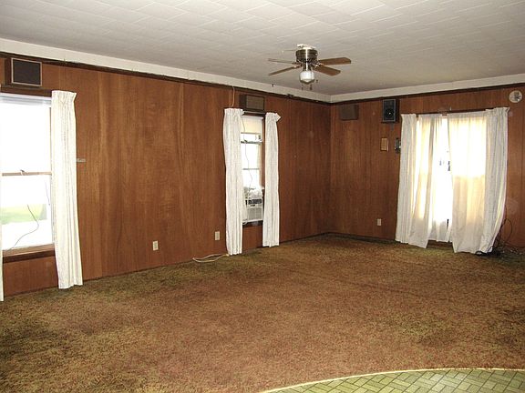5th image of 206 E Wayne St