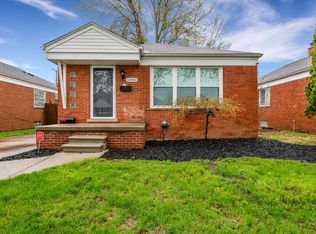 22900 Alger St, Saint Clair Shores, MI 48080