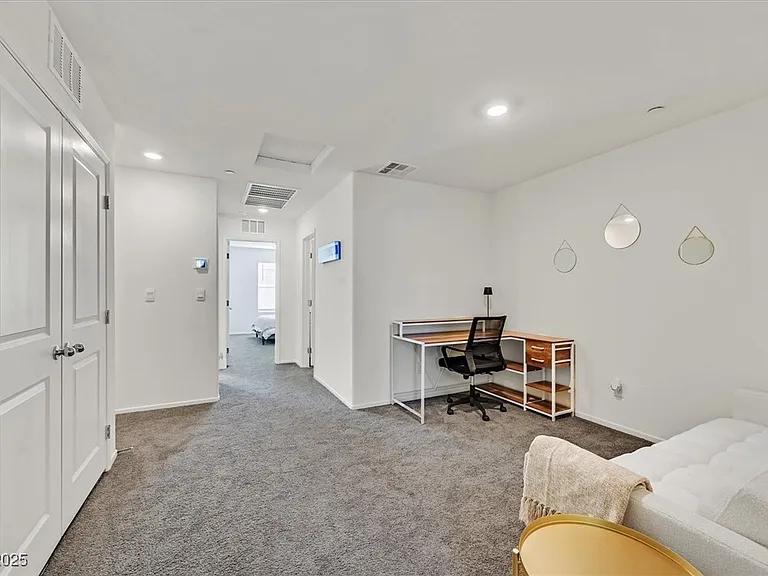 1906 Arietta Vista St — Photo 13