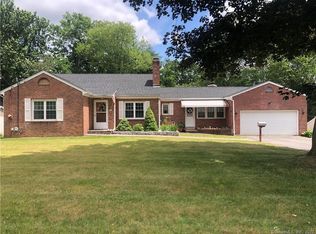 54 Walnut St, Newington, CT 06111