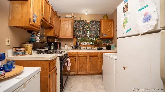 105-107 Magnolia St #2 — Photo 5